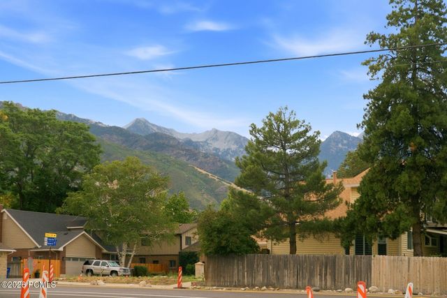 3085 E Fort Union Boulevard, Salt Lake City, UT 84121