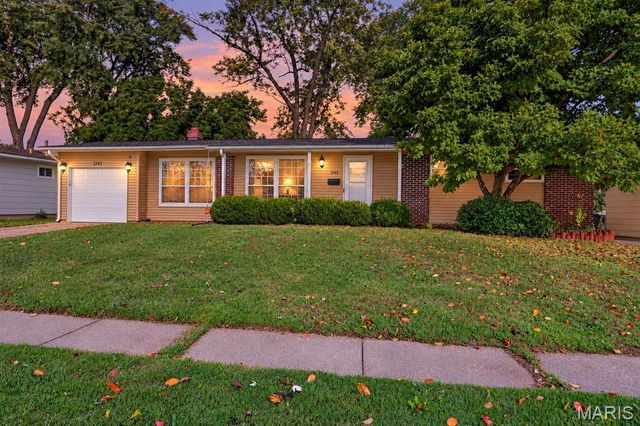 2145 Crane Drive, Florissant, MO 63031
