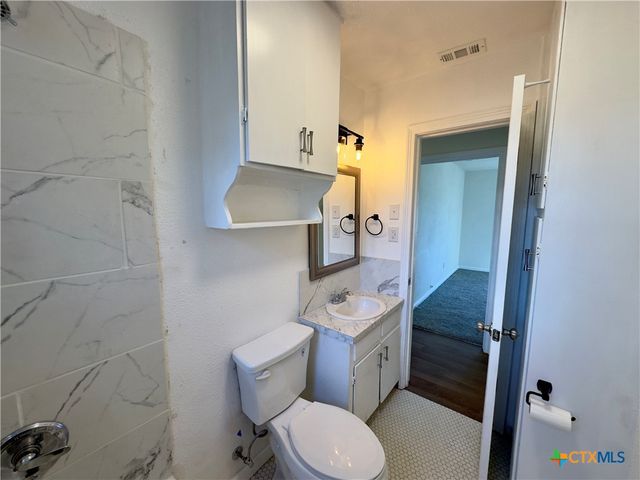 1002 N 12, Temple, TX 76504