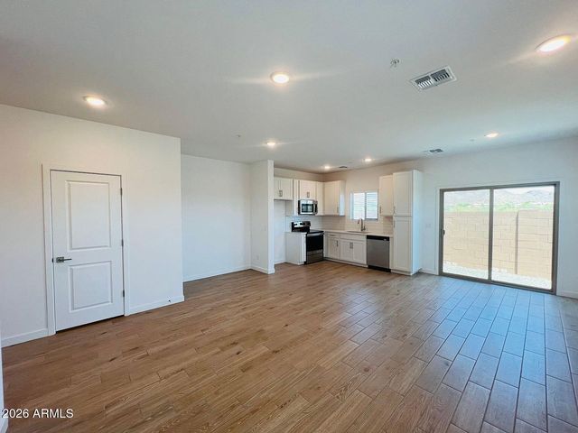 28021 N 28TH Avenue, Phoenix, AZ 85085