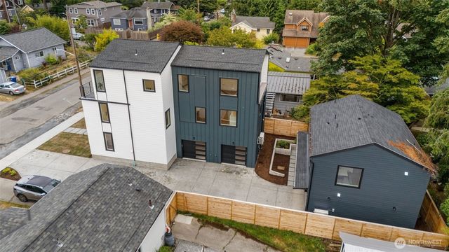 9211 12th Avenue NE, Seattle, WA 98115