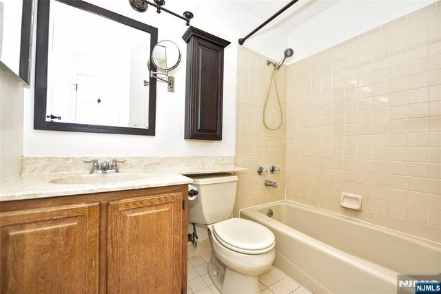 3707 Mark Twain Way, Mahwah, NJ 07430