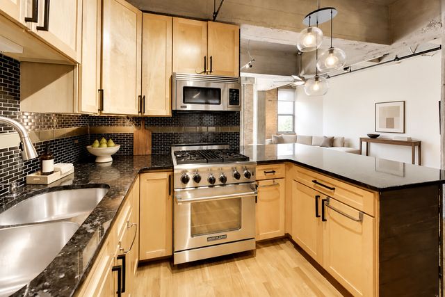 400 W ONTARIO Street 502, Chicago, IL 60654