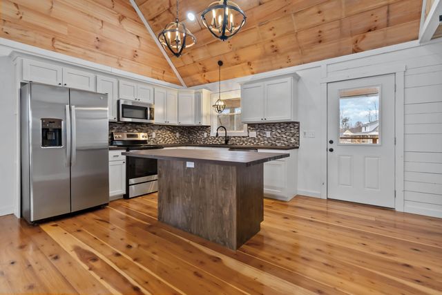 394 Pumpkin Creek Circle, Jamestown, KY 42629