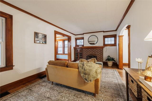 44 Florida Avenue, Greece, NY 14616