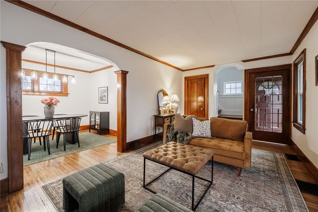 44 Florida Avenue, Greece, NY 14616