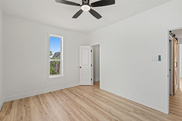 1431 Bamboo Drive, Tiki Island, TX 77554