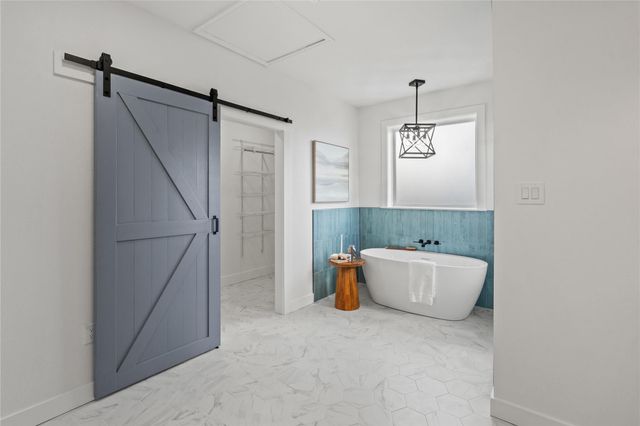 1431 Bamboo Drive, Tiki Island, TX 77554