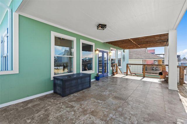 1431 Bamboo Drive, Tiki Island, TX 77554