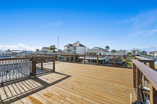 1431 Bamboo Drive, Tiki Island, TX 77554