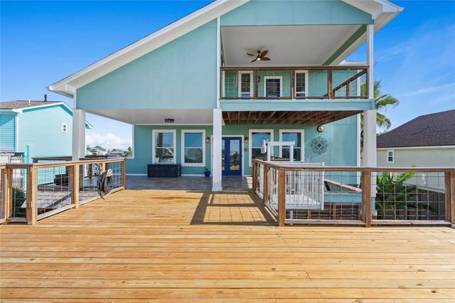 1431 Bamboo Drive, Tiki Island, TX 77554