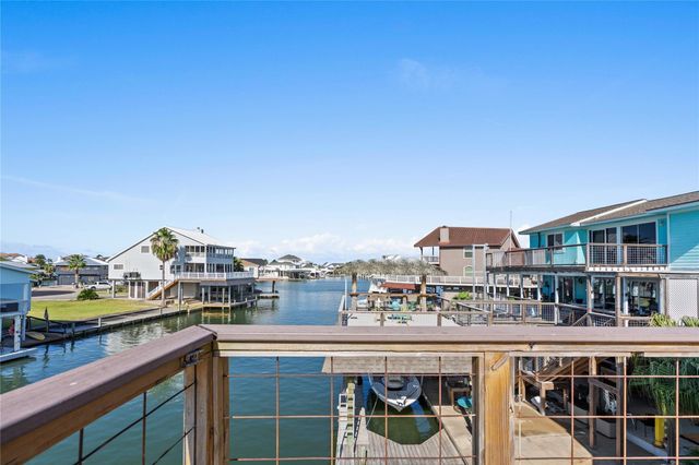 1431 Bamboo Drive, Tiki Island, TX 77554