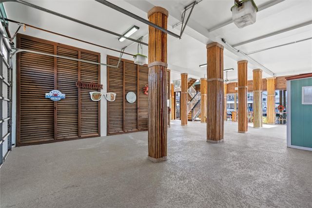 1431 Bamboo Drive, Tiki Island, TX 77554