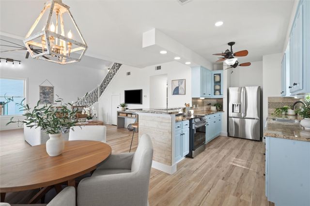 1431 Bamboo Drive, Tiki Island, TX 77554