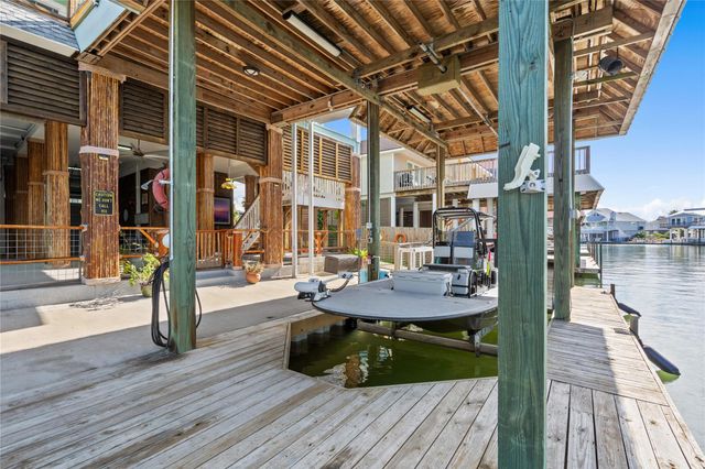 1431 Bamboo Drive, Tiki Island, TX 77554