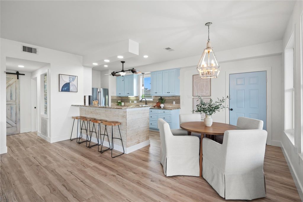 1431 Bamboo Drive, Tiki Island, TX 77554