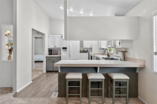 123 Madrid, Tustin, CA 92780