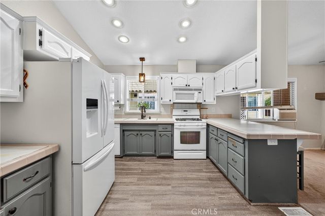 123 Madrid, Tustin, CA 92780