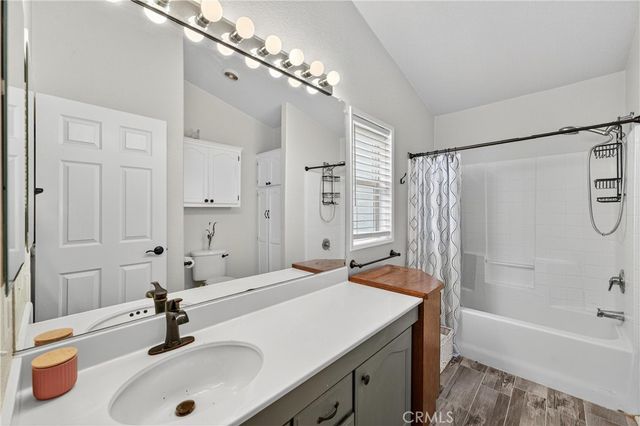 123 Madrid, Tustin, CA 92780