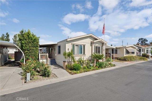 123 Madrid, Tustin, CA 92780