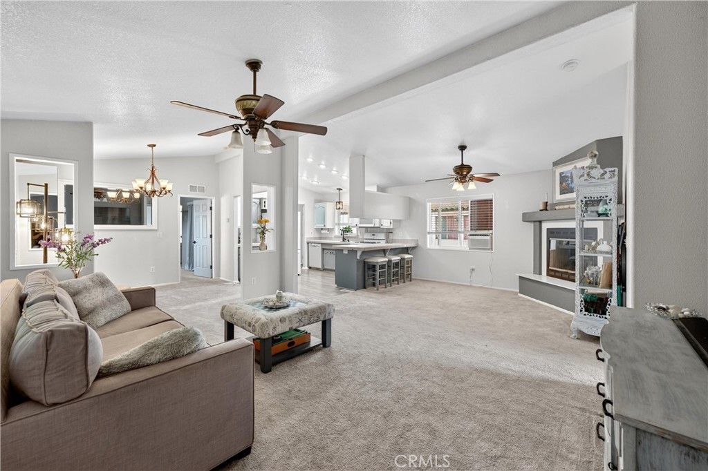 123 Madrid, Tustin, CA 92780