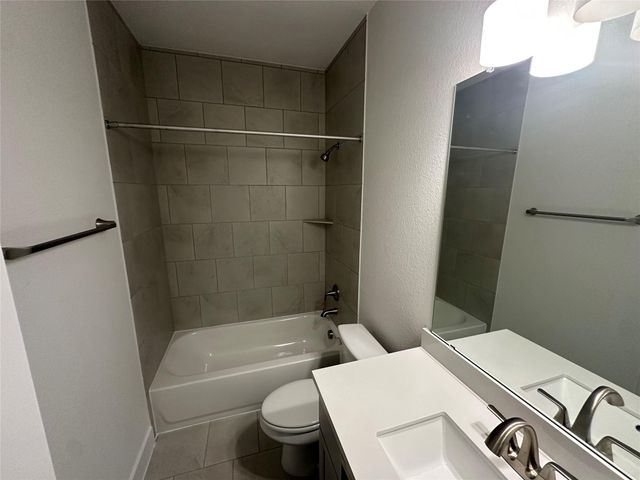 182 Five Mile Creek WAY, Kyle, TX 78640