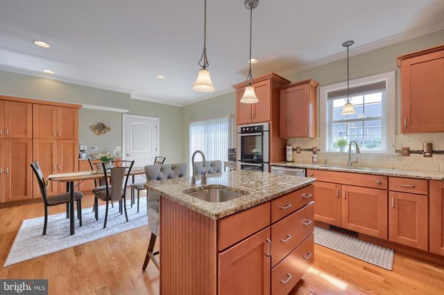 627 PRINCE GEORGE DR, Lancaster, PA 17601