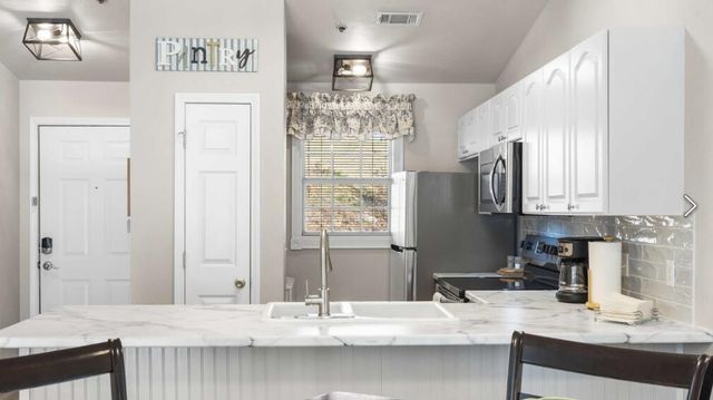 31 Golfshores Drive Apt 19, Branson, MO 65616