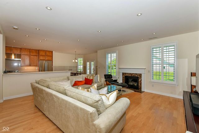 11888 Logan Hunter Trail, Noblesville, IN 46060