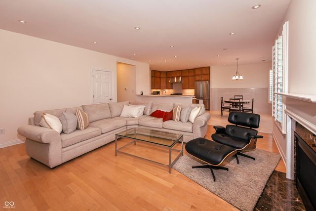 11888 Logan Hunter Trail, Noblesville, IN 46060