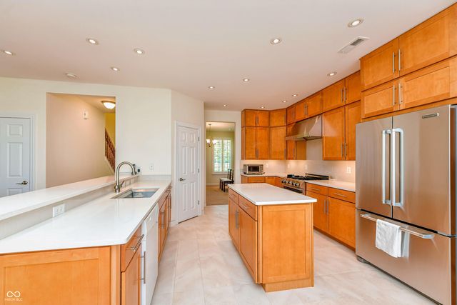 11888 Logan Hunter Trail, Noblesville, IN 46060