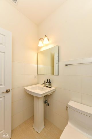 11888 Logan Hunter Trail, Noblesville, IN 46060