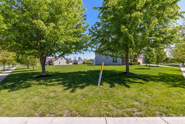 11888 Logan Hunter Trail, Noblesville, IN 46060