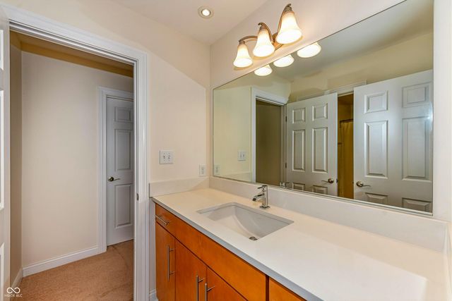 11888 Logan Hunter Trail, Noblesville, IN 46060