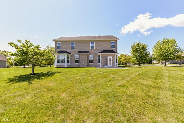 11888 Logan Hunter Trail, Noblesville, IN 46060
