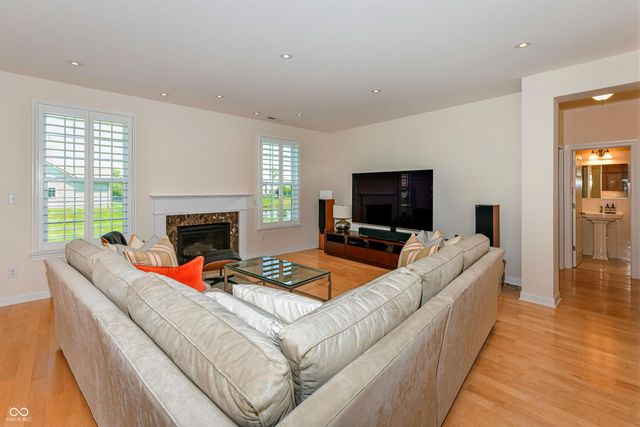 11888 Logan Hunter Trail, Noblesville, IN 46060