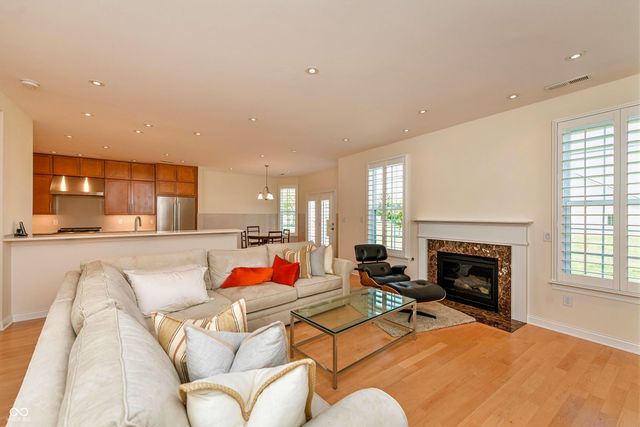 11888 Logan Hunter Trail, Noblesville, IN 46060
