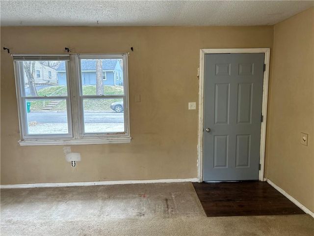 4817 Vista Street, Kansas City, KS 66106