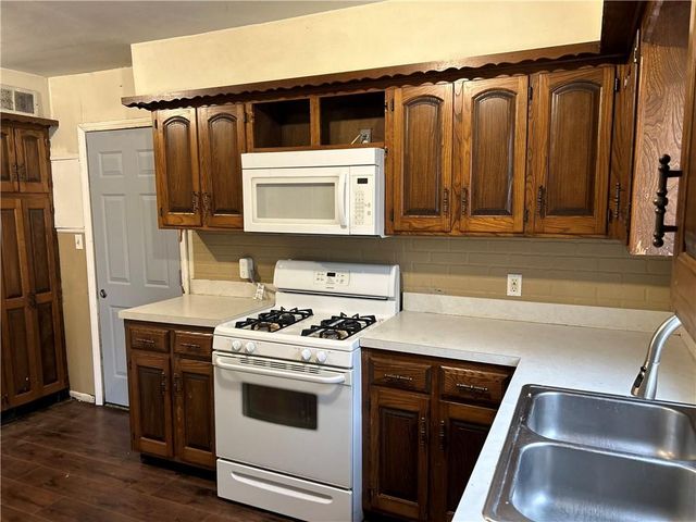 4817 Vista Street, Kansas City, KS 66106