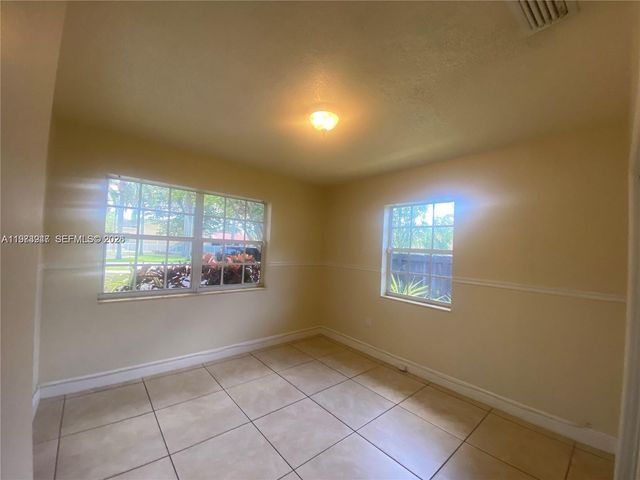 700 Curtiss Pkwy 0, Miami Springs, FL 33166