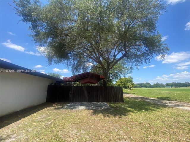 700 Curtiss Pkwy 0, Miami Springs, FL 33166