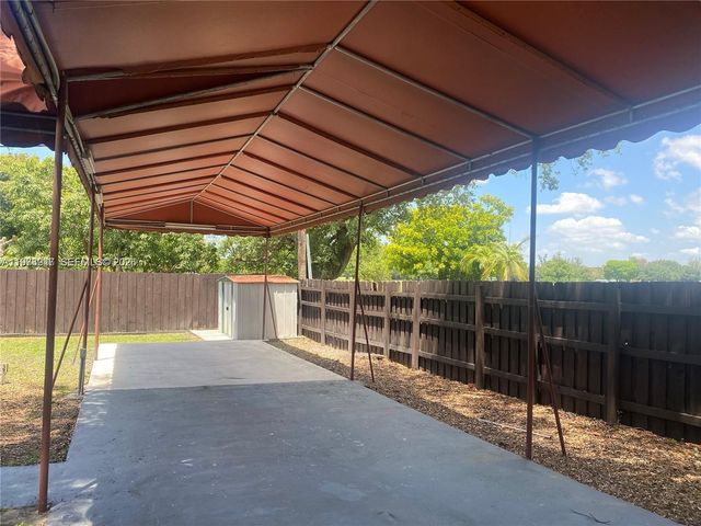 700 Curtiss Pkwy 0, Miami Springs, FL 33166