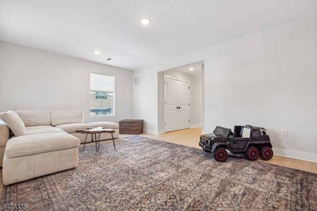 41 Kelly Ln, Wharton Boro, NJ 07885