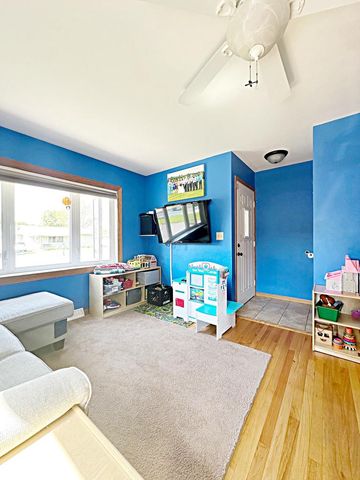 411 Central Rd, La Crosse, WI 54603