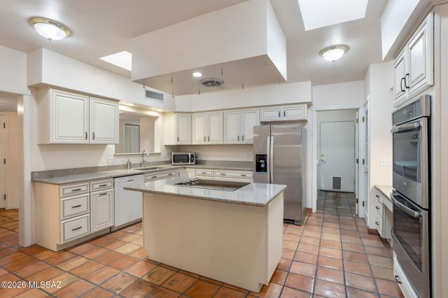 2000 E Campbell Terrace, Tucson, AZ 85718