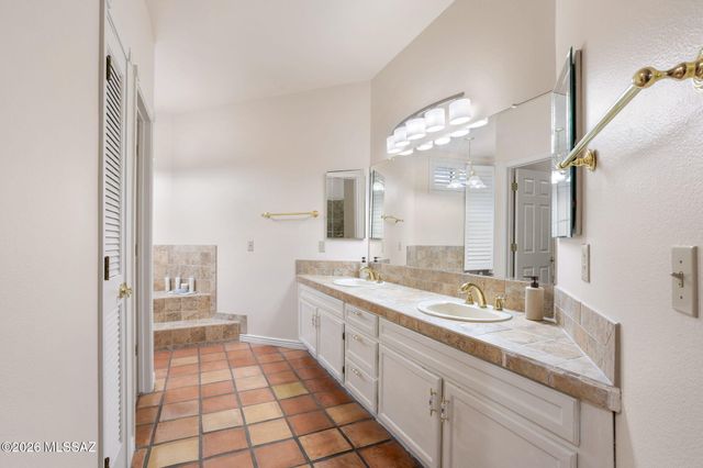 2000 E Campbell Terrace, Tucson, AZ 85718