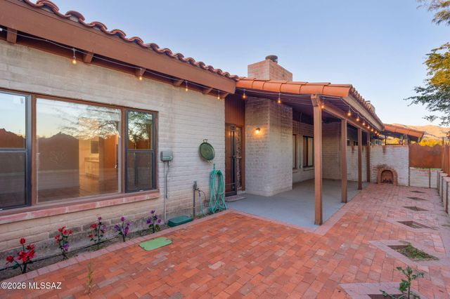 2000 E Campbell Terrace, Tucson, AZ 85718