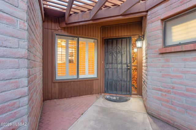 2000 E Campbell Terrace, Tucson, AZ 85718