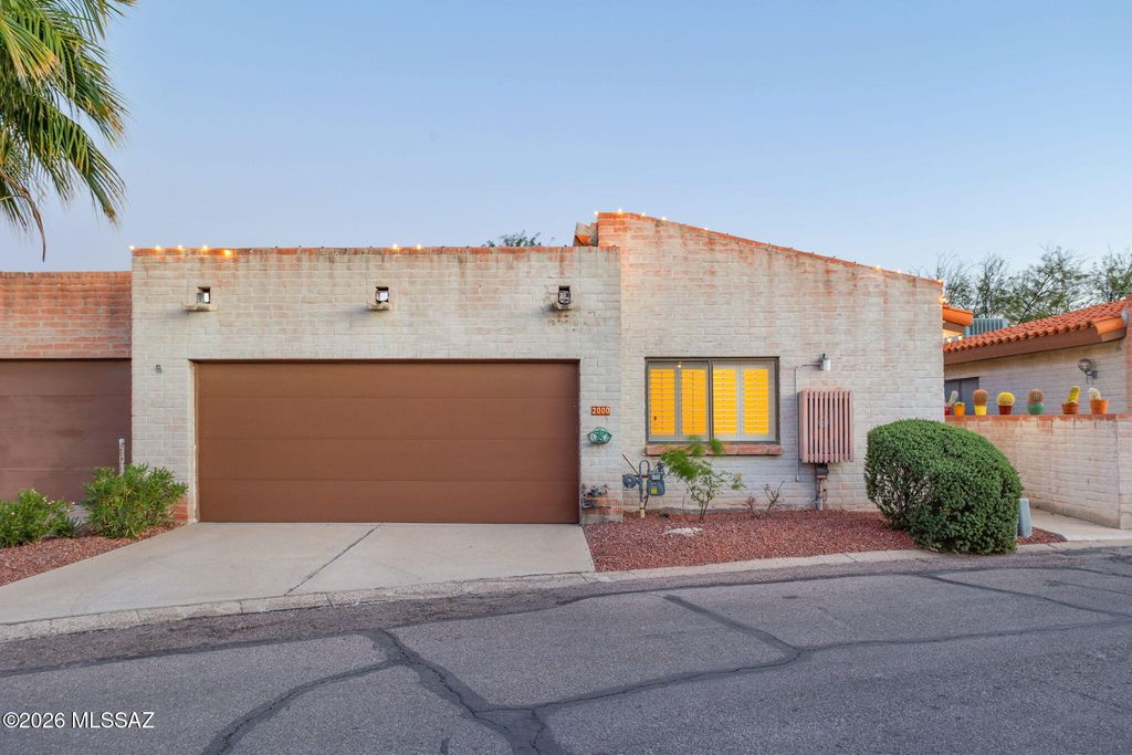 2000 E Campbell Terrace, Tucson, AZ 85718