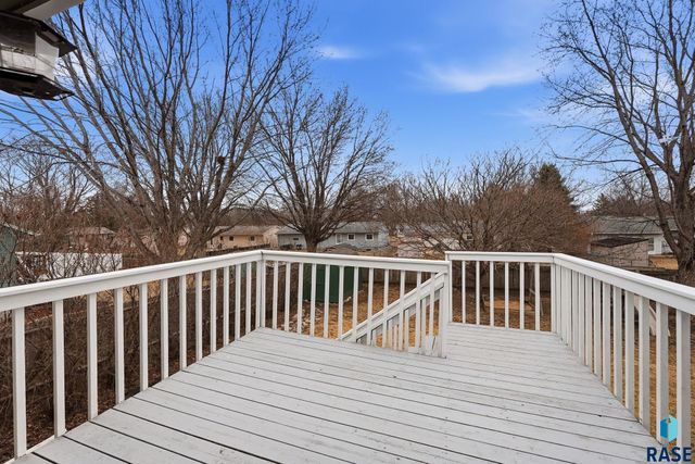 3916 S Sertoma Ave Avenue, Sioux Falls, SD 57106